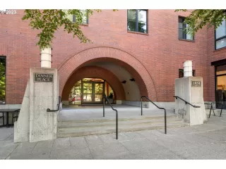 Photo #1: 23039131 Listing