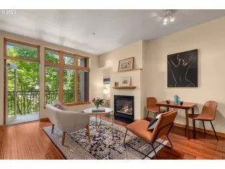 Photo #3: 23039131 Listing