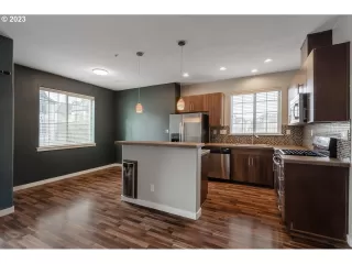 Photo #2: 23039695 Listing 