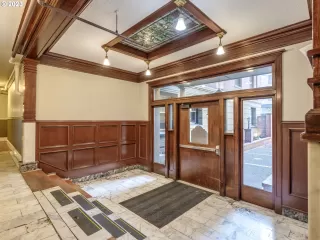 Photo #4: 23040312 Listing 