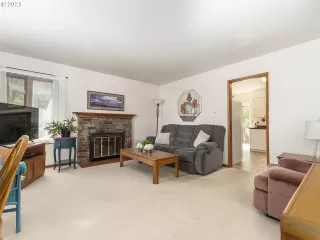 Photo #2: 23040634 Listing