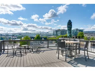 Photo #3: 23042612 Listing