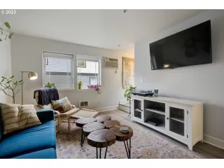 Photo #1: 23043112 Listing 