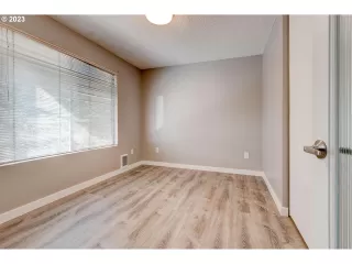 Photo #5: 23044266 Listing 