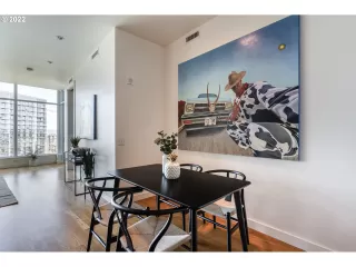 Photo #2: 23044315 Listing