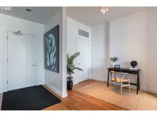 Photo #4: 23044315 Listing