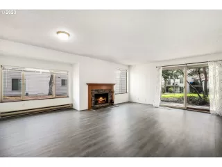 Photo #2: 23045705 Listing 