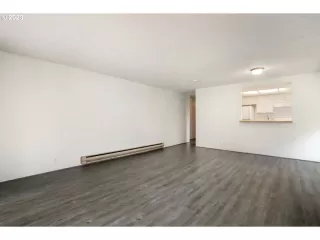 Photo #4: 23045705 Listing 