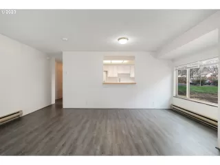 Photo #5: 23045705 Listing 