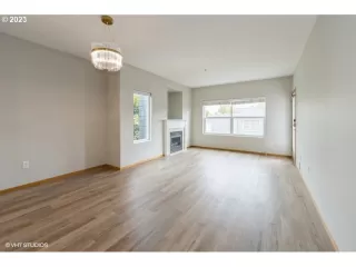 Photo #2: 23046729 Listing