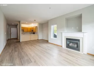 Photo #3: 23046729 Listing