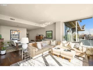 Photo #1: 23046878 Listing