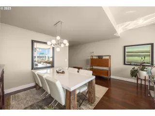 Photo #3: 23046878 Listing