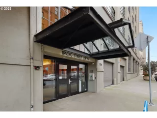 Photo #1: 23047578 Listing 