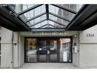 Photo #2: 23047578 Listing 