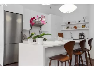 Photo #4: 23047578 Listing 