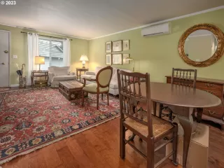 Photo #2: 23048401 Listing