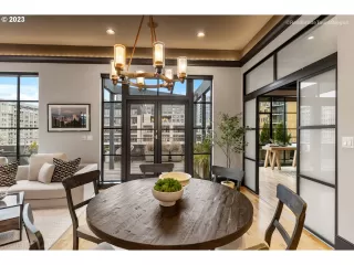 Photo #4: 23049321 Listing