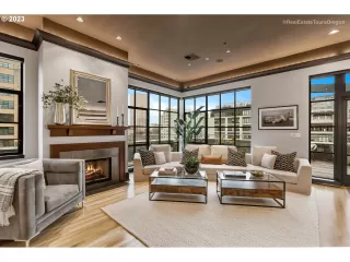 Photo #5: 23049321 Listing