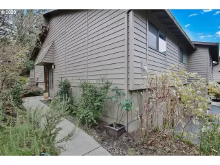 Photo #1: 23049950 Listing