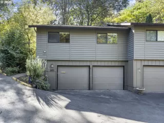 Photo #3: 23049950 Listing