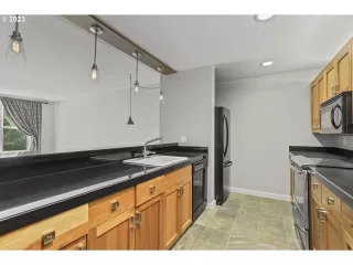 Photo #2: 23051045 Listing 