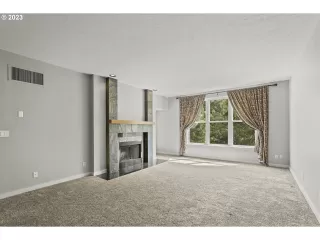 Photo #5: 23051045 Listing 