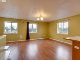 Photo #5: 23051257 Listing