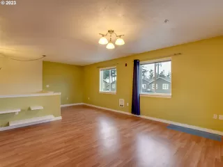 Photo #6: 23051257 Listing