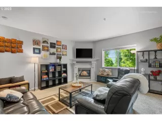 Photo #4: 23051509 Listing