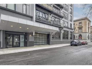 Photo #2: 23051593 Listing 