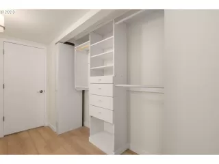 Photo #4: 23051770 Listing