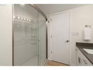 Photo #6: 23051770 Listing