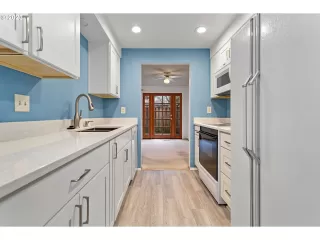 More Details about MLS # 23052080 : 6628 SW SUSSEX ST