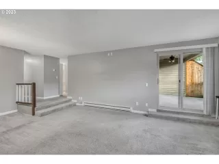 Photo #5: 23052225 Listing