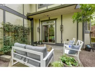 Photo #5: 23054617 Listing 