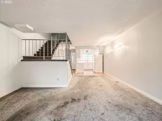 Photo #4: 23056841 Listing