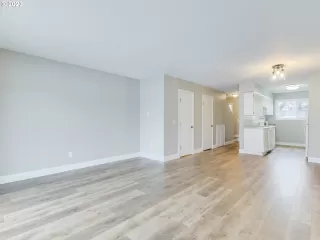 Photo #2: 23058668 Listing