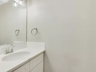 Photo #6: 23058668 Listing