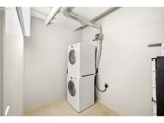 Photo #2: 23059860 Listing