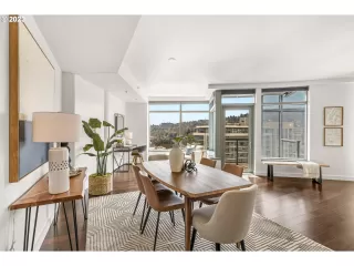 Photo #5: 23059860 Listing