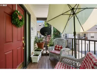 Photo #3: 23060193 Listing