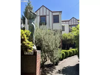 Click for more information on MLS # 23060448 : 1526 NE 24TH AVE 2 More Details about MLS # 23060448 : 1526 NE 24TH AVE 2