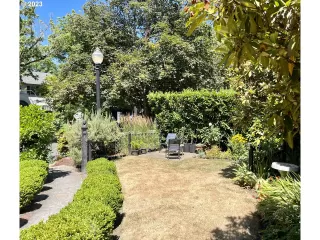 Photo #2: 23060448 Listing