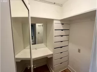 Photo #6: 23060448 Listing