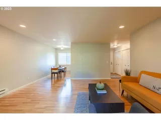 Photo #4: 23060621 Listing 