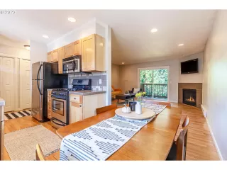 Photo #6: 23060621 Listing 