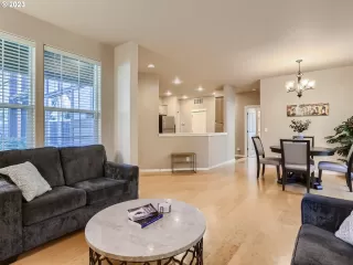 Photo #4: 23060656 Listing