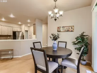 Photo #6: 23060656 Listing