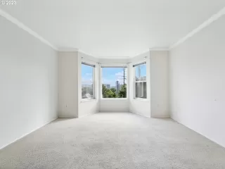 Photo #3: 23061374 Listing